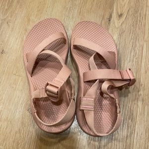 Chaco sandal women’s size 6